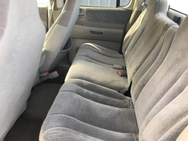 Dodge Dakota SLT Quad Cab 2WD 2003