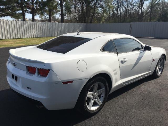 Chevrolet Camaro LS Coupe 2011