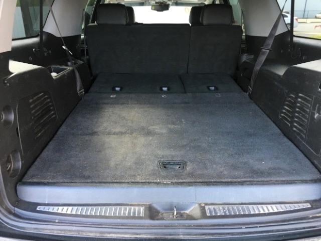 Chevrolet Suburban 2WD 4dr LTZ 2015