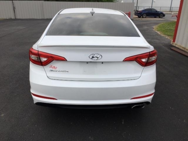 Hyundai Sonata 4dr Sdn 2.4L SE 2016