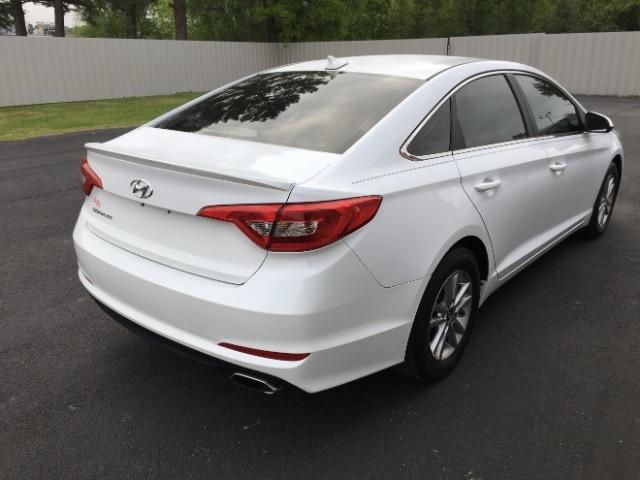 Hyundai Sonata 4dr Sdn 2.4L SE 2016