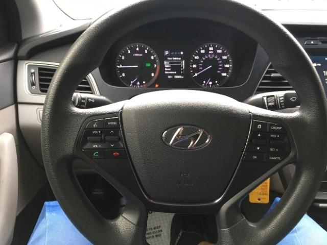 Hyundai Sonata 4dr Sdn 2.4L SE 2016
