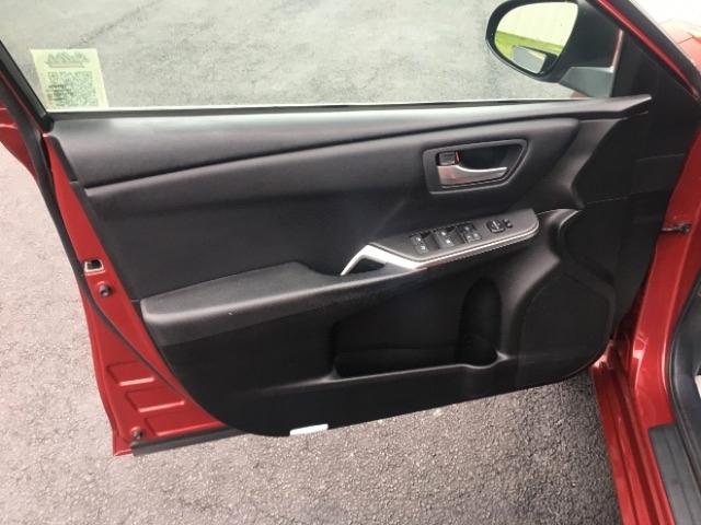 Toyota Camry XLE Auto (Natl) 2017