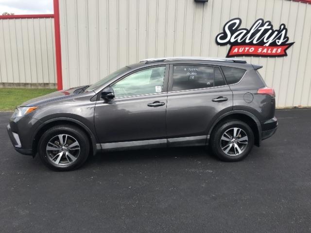 Toyota RAV4 XLE FWD (Natl) 2017