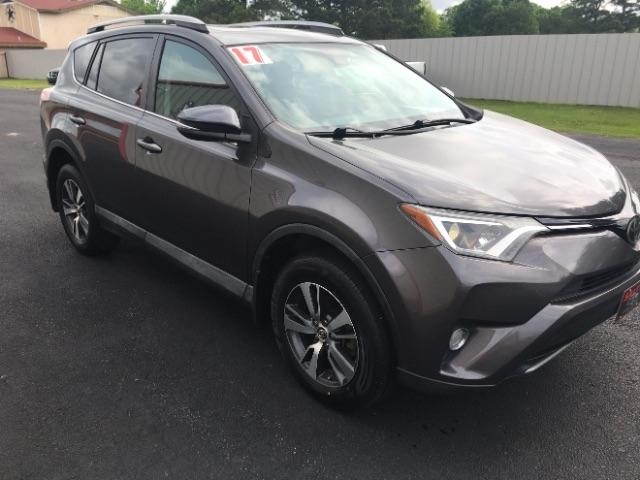 Toyota RAV4 XLE FWD (Natl) 2017