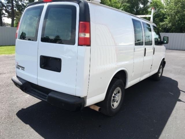 Chevrolet Express Cargo Van RWD 2500 135" 2015