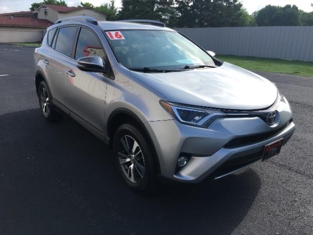 Toyota RAV4 FWD 4dr XLE (Natl) 2016
