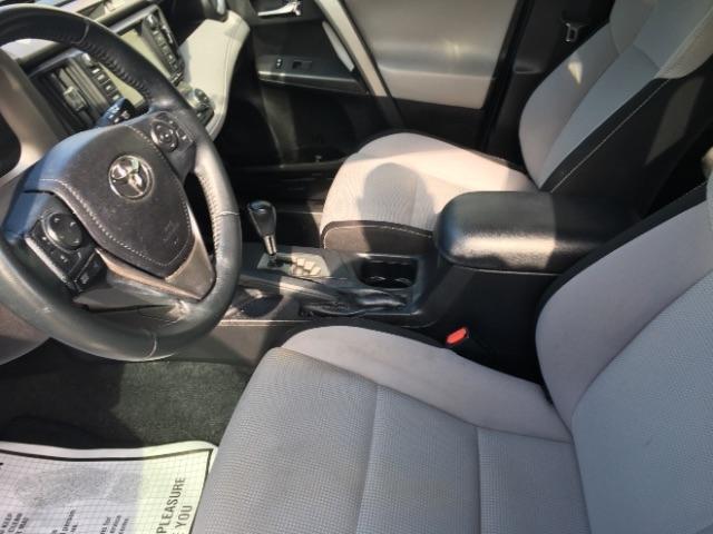 Toyota RAV4 FWD 4dr XLE (Natl) 2016