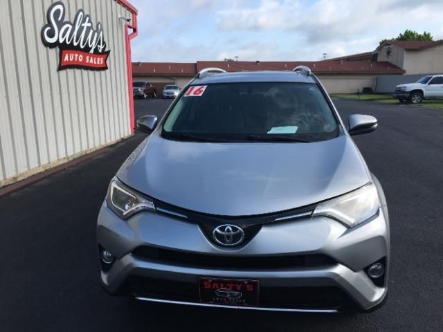 Toyota RAV4 FWD 4dr XLE (Natl) 2016