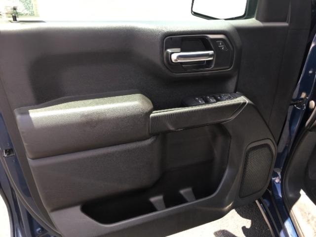 GMC Sierra 1500 2WD Crew Cab 147" Pro 2022