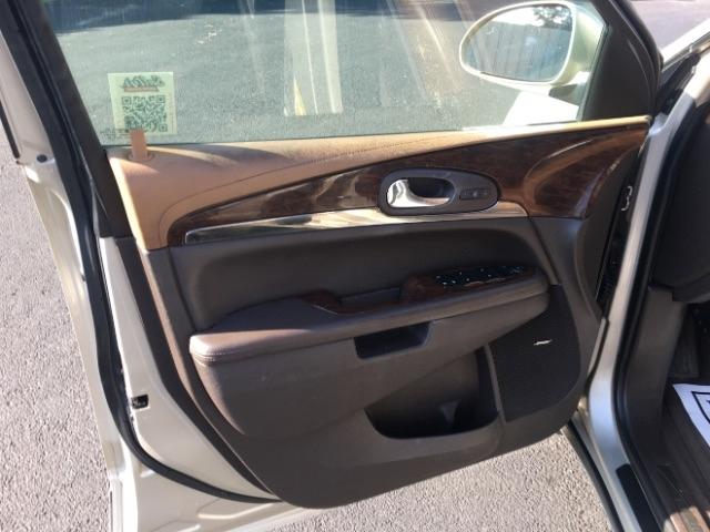 Buick Enclave FWD 4dr Leather 2015