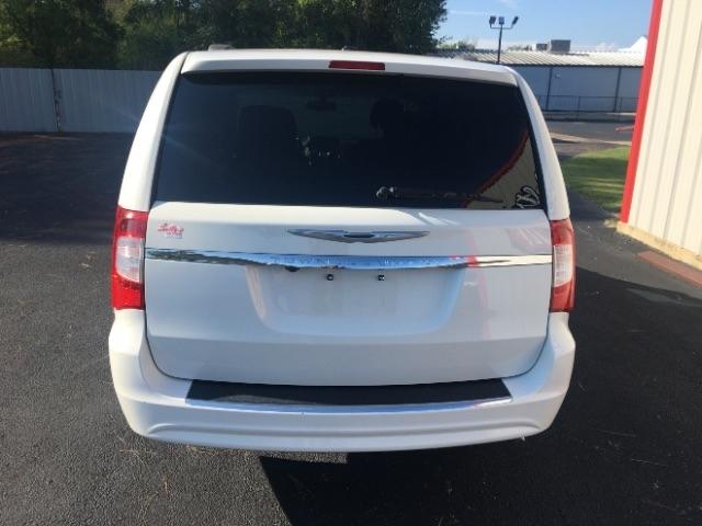 Chrysler Town & Country 4dr Wgn Touring 2013