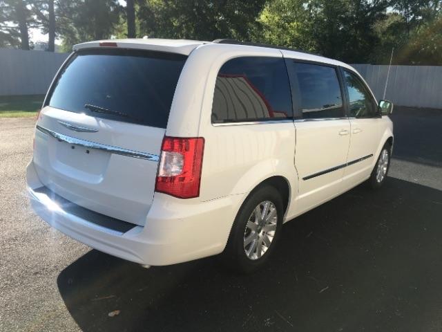 Chrysler Town & Country 4dr Wgn Touring 2013