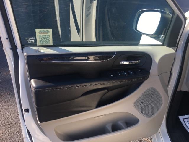 Chrysler Town & Country 4dr Wgn Touring 2013