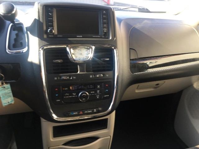 Chrysler Town & Country 4dr Wgn Touring 2013