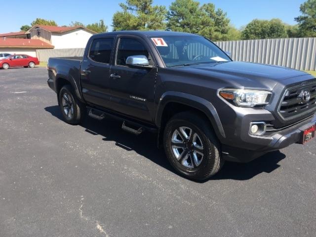 Toyota Tacoma Limited Double Cab 5' Bed V6 4x2 AT (Natl) 2017