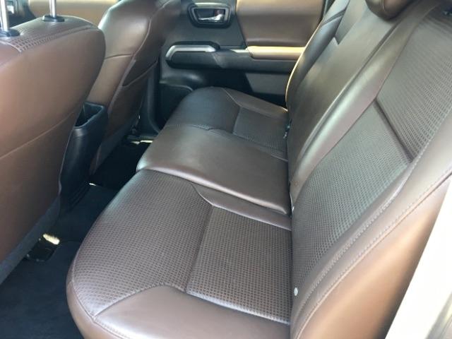 Toyota Tacoma Limited Double Cab 5' Bed V6 4x2 AT (Natl) 2017