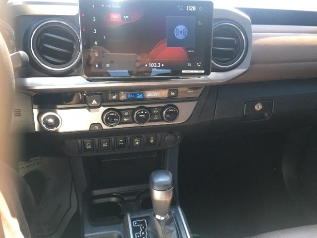 Toyota Tacoma Limited Double Cab 5' Bed V6 4x2 AT (Natl) 2017