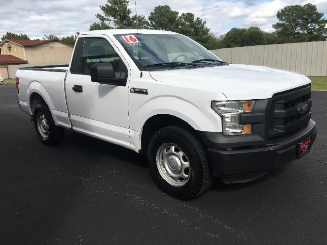 Ford F-150 2WD Reg Cab 141" XLT 2016