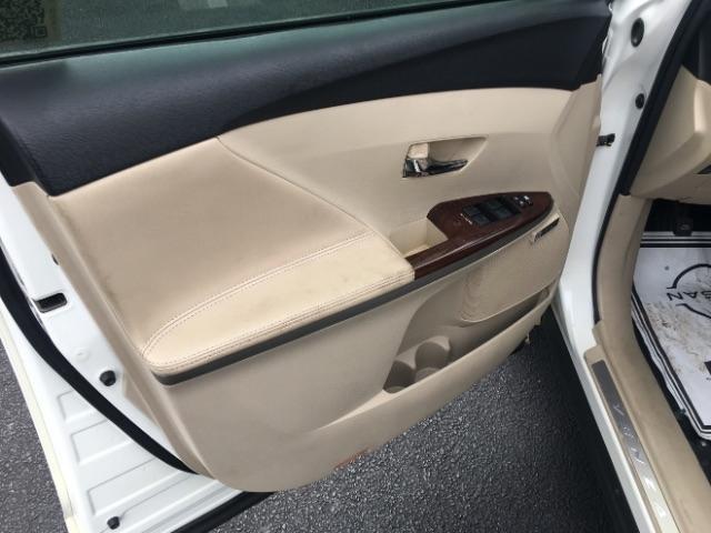 Toyota Venza 4dr Wgn V6 FWD (Natl) 2011