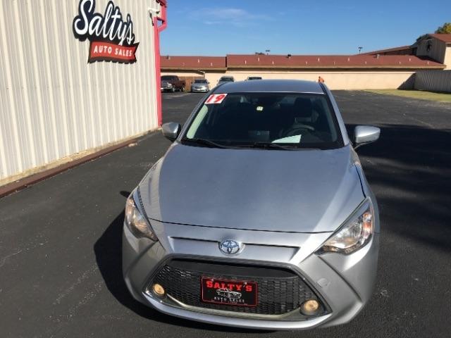 Toyota Yaris Sedan XLE Auto (Natl) 2019