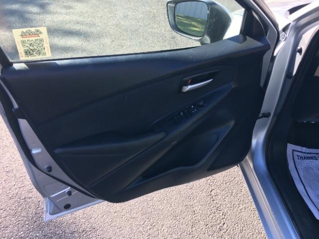 Toyota Yaris Sedan XLE Auto (Natl) 2019
