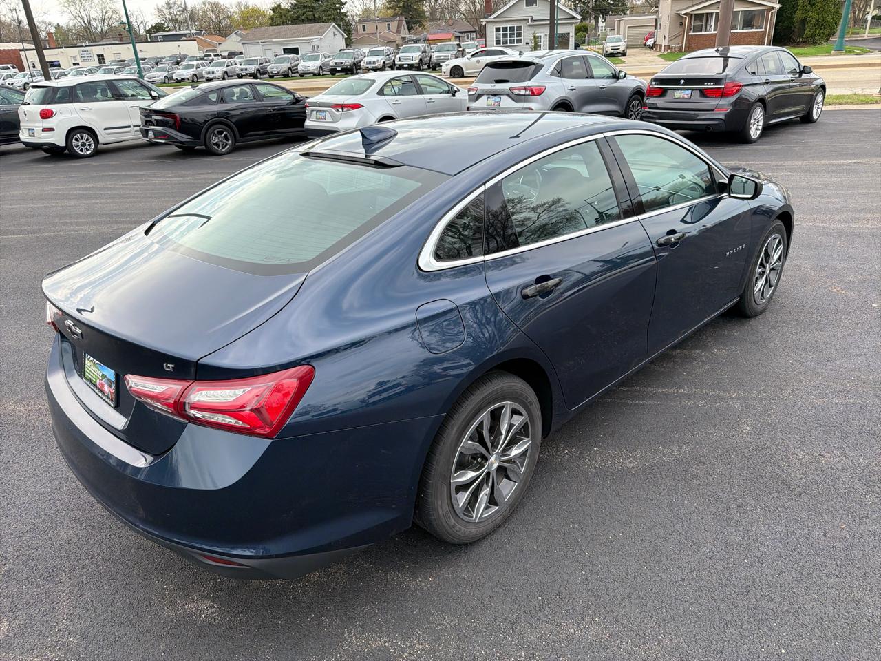 Chevrolet Malibu 4dr Sdn LT 2021