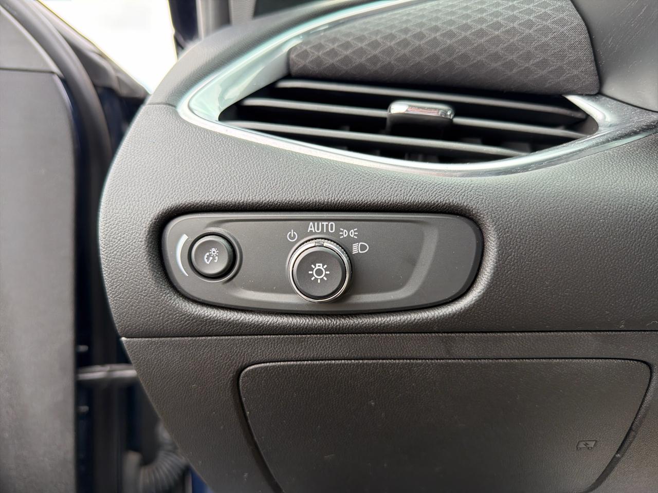 Chevrolet Malibu 4dr Sdn LT 2021