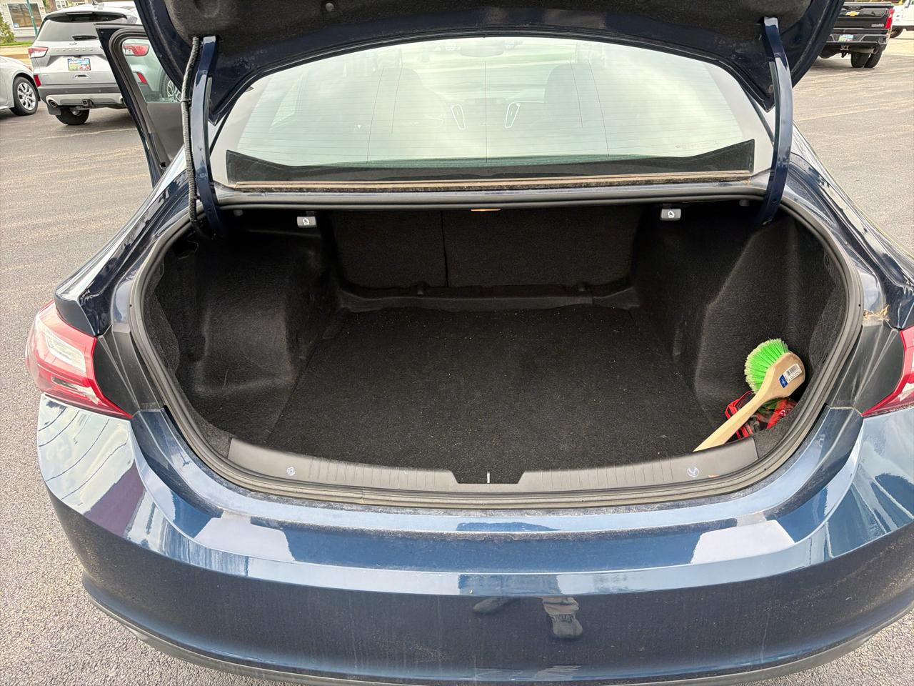 Chevrolet Malibu 4dr Sdn LT 2021