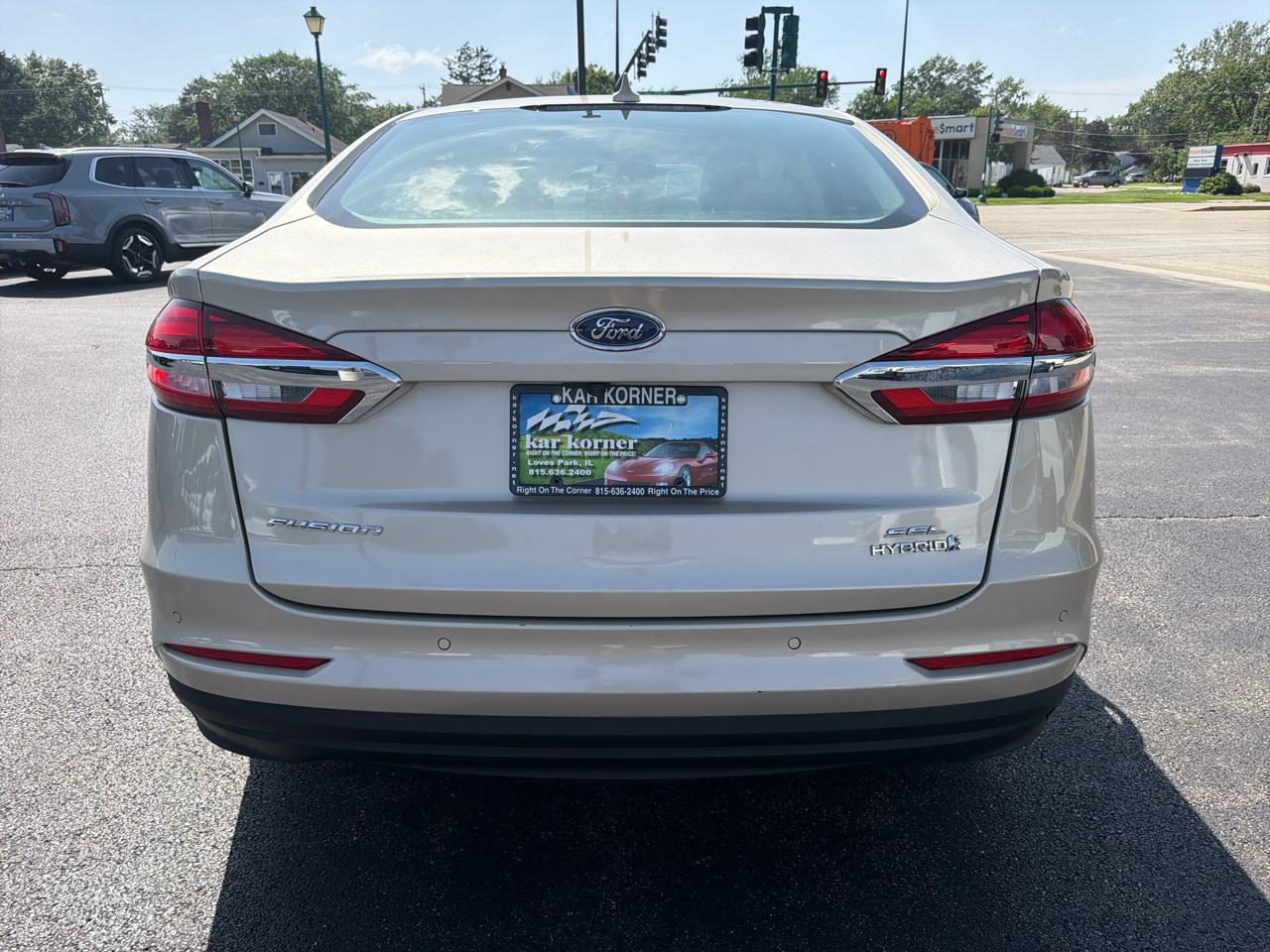 Ford Fusion Hybrid SEL FWD 2019