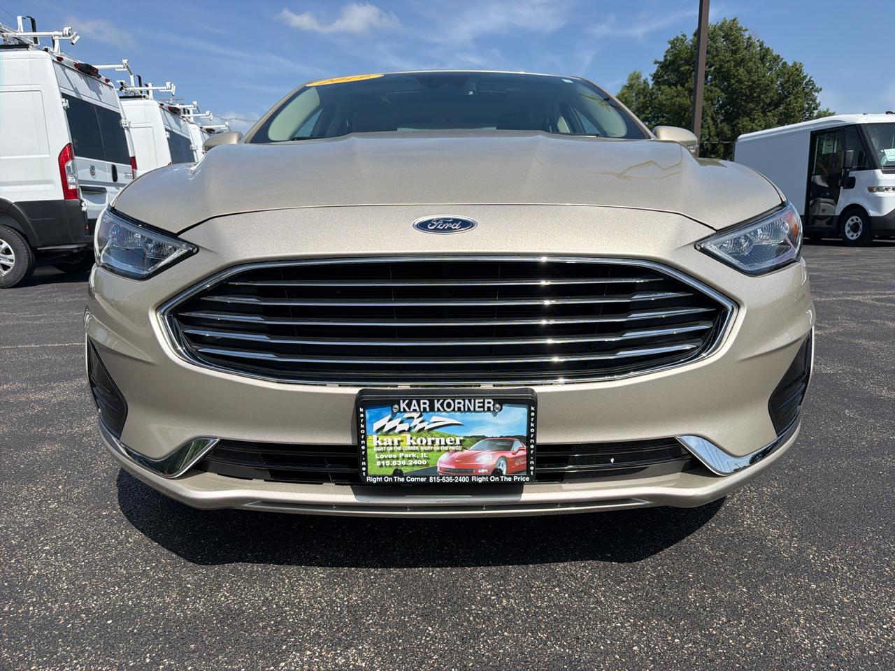 Ford Fusion Hybrid SEL FWD 2019