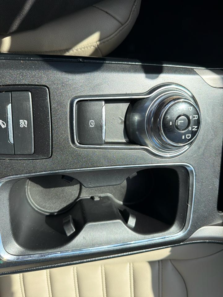 Ford Fusion Hybrid SEL FWD 2019