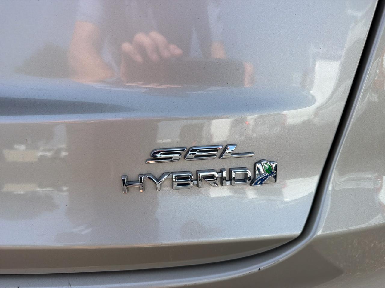 Ford Fusion Hybrid SEL FWD 2019