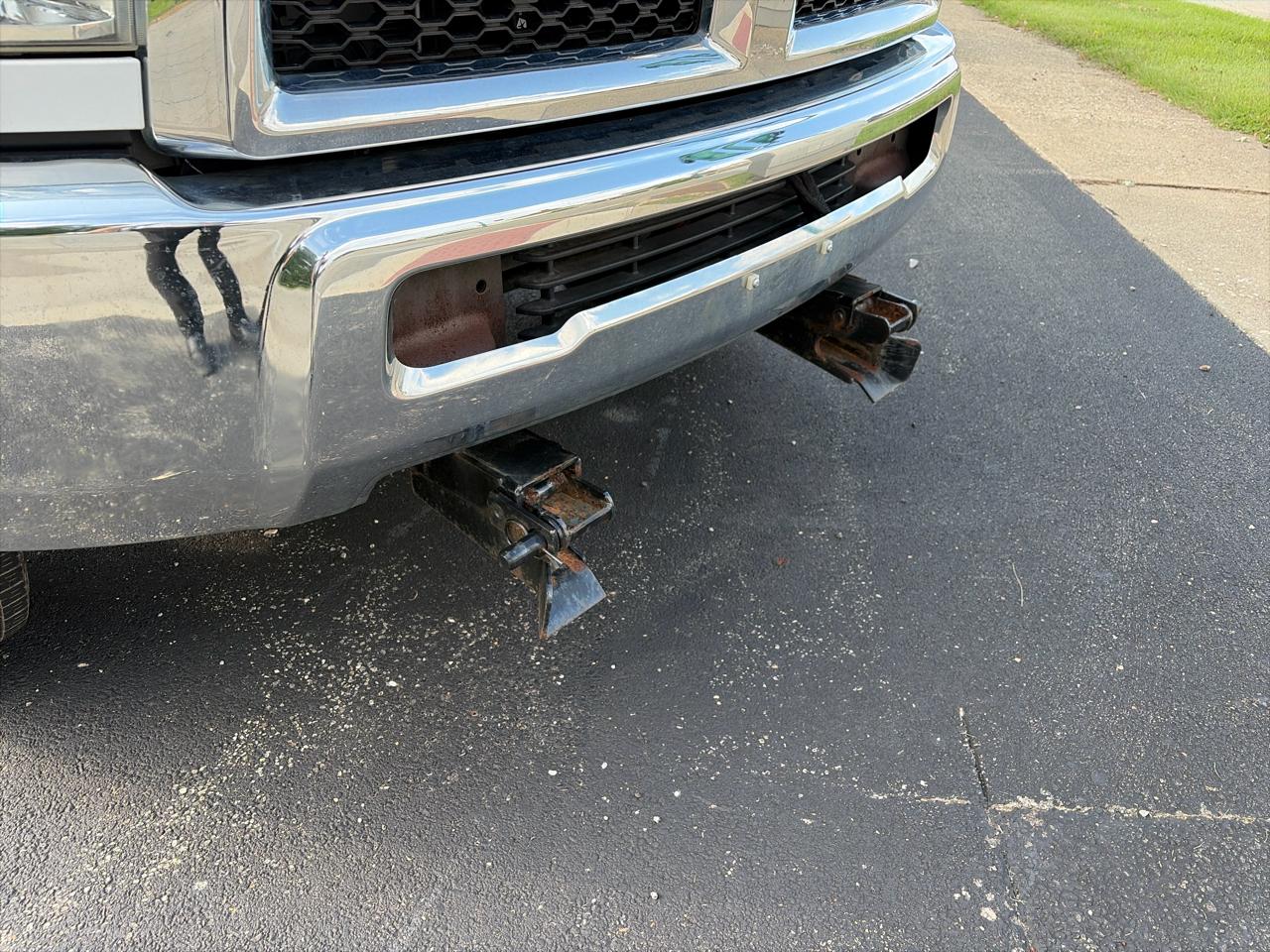 RAM 3500 Chassis Cab Tradesman 4WD Reg Cab 84" CA 167.5" WB 2017
