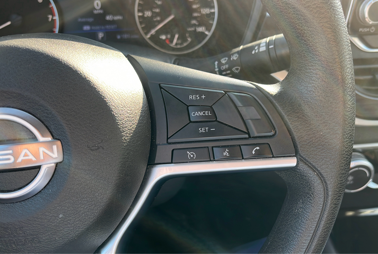 2023 Nissan Altima 2.5 SV photo 10