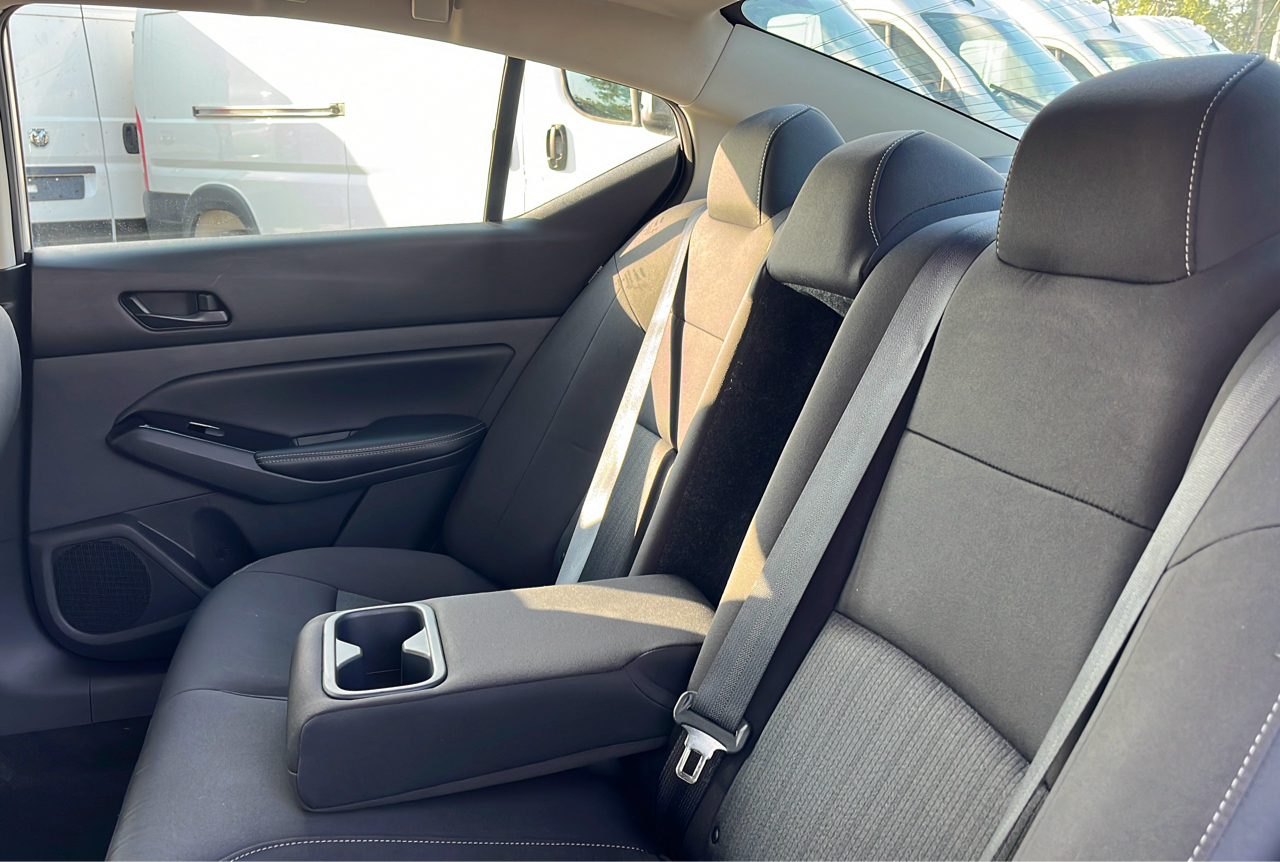 2023 Nissan Altima 2.5 SV photo 18