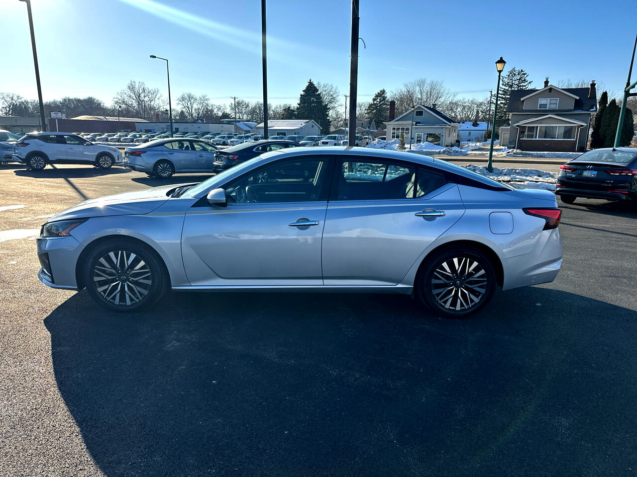 Nissan Altima 2.5 SV Sedan 2023
