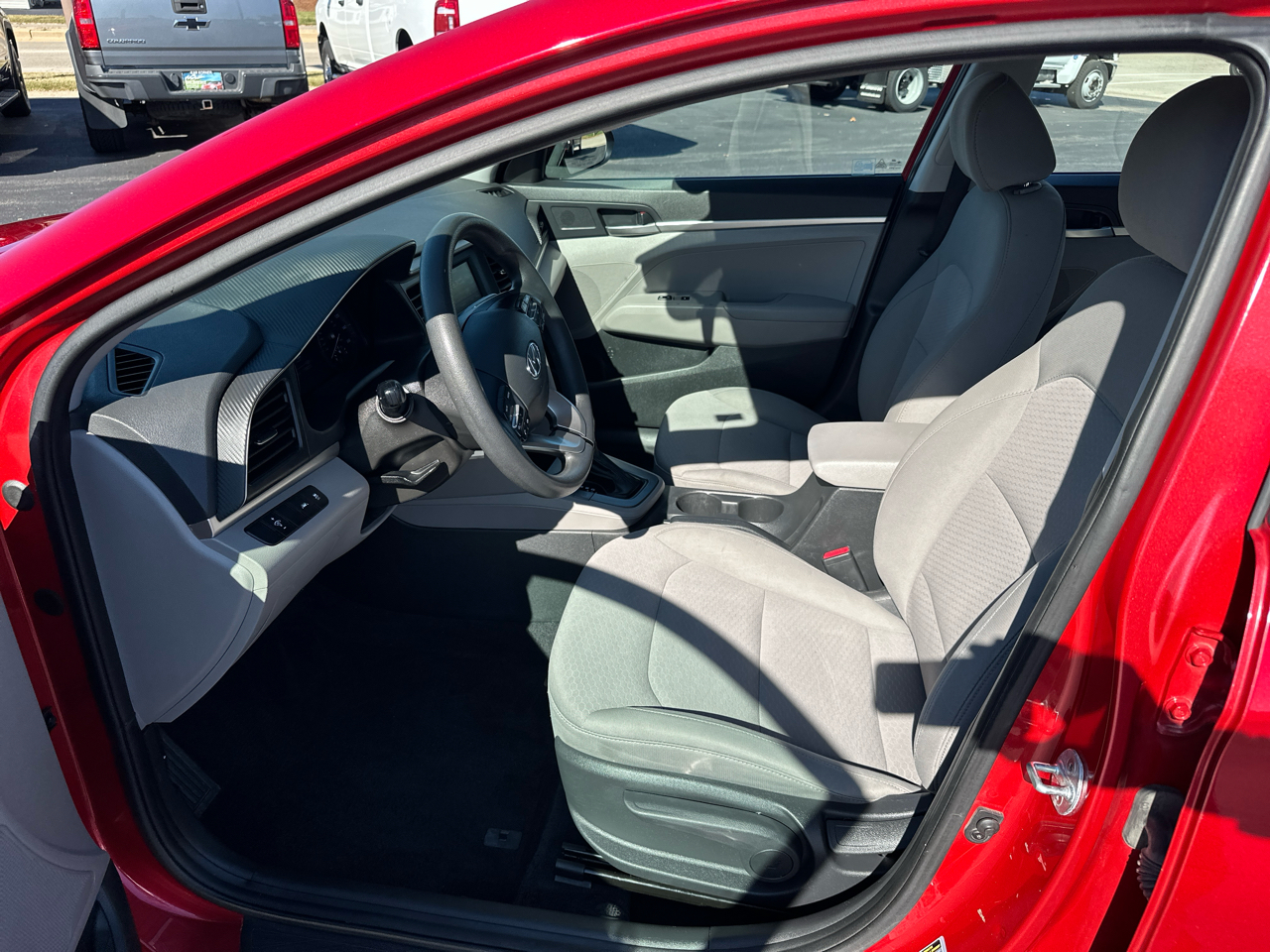 2020 Hyundai Elantra SE photo 4