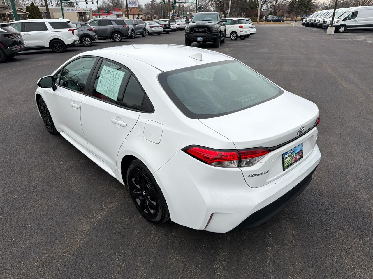 Toyota Corolla LE CVT (Natl) 2024
