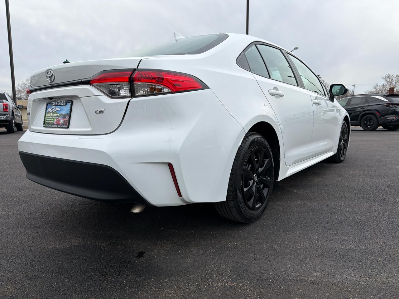 Toyota Corolla LE CVT (Natl) 2024
