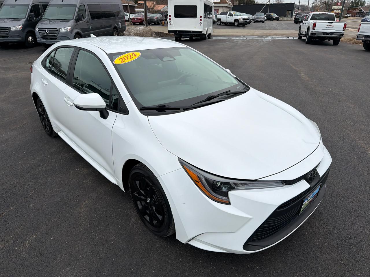 Toyota Corolla LE CVT (Natl) 2024