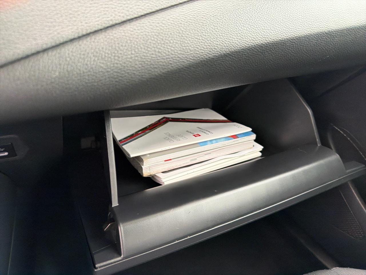 Toyota Corolla LE CVT (Natl) 2024