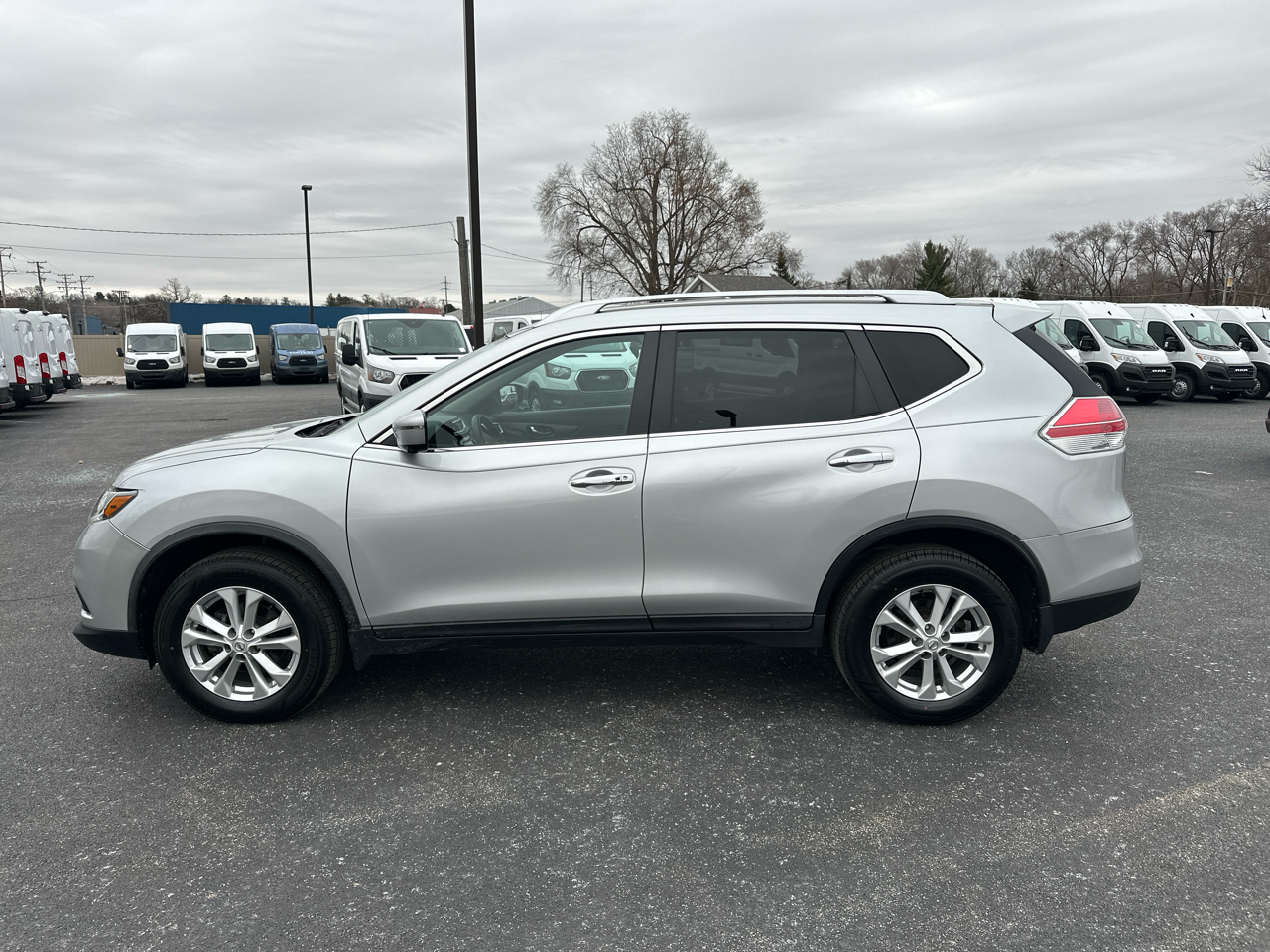 Nissan Rogue AWD 4dr SV 2016