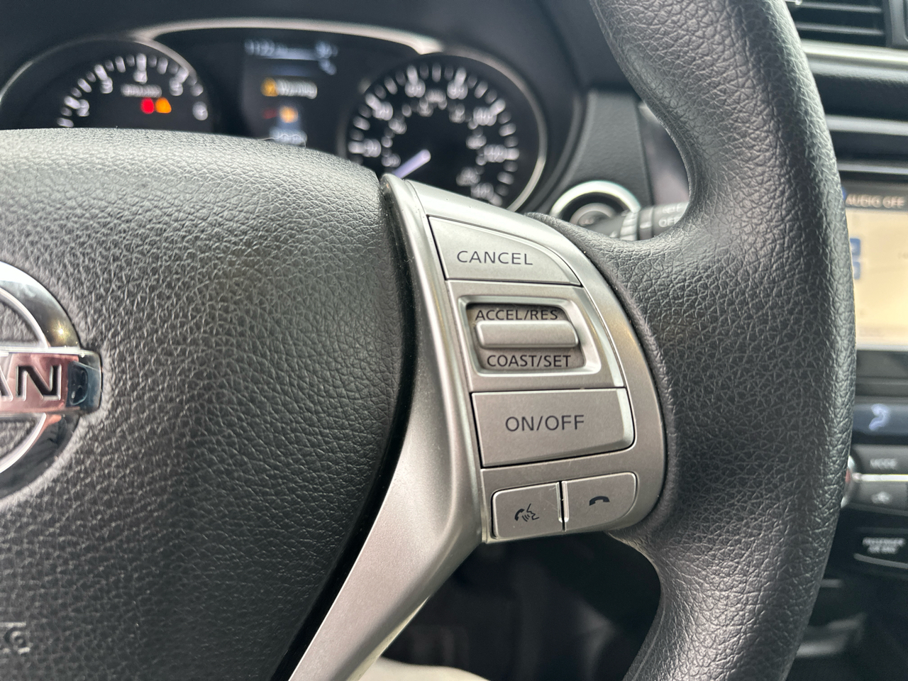 Nissan Rogue AWD 4dr SV 2016