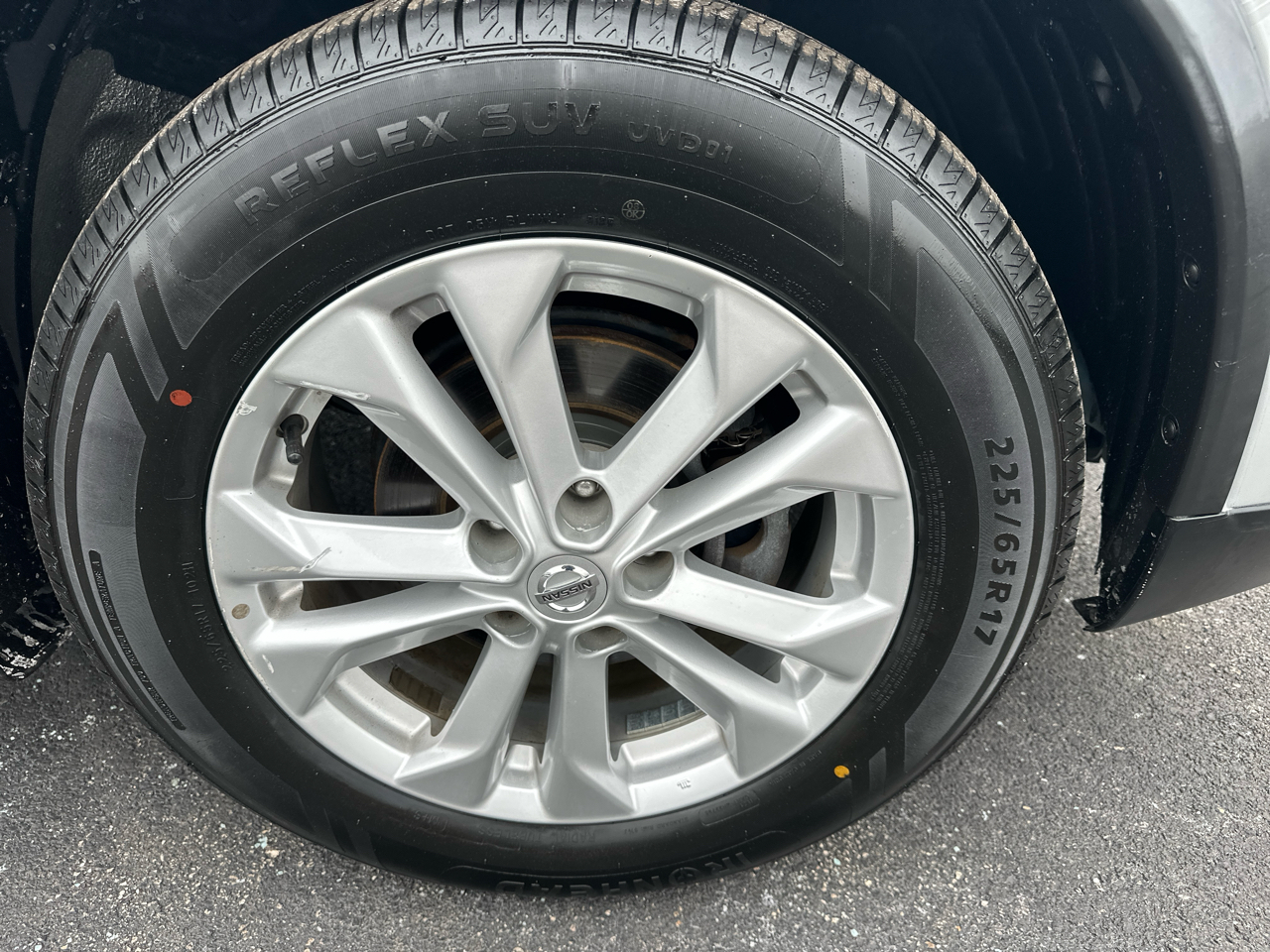 Nissan Rogue AWD 4dr SV 2016