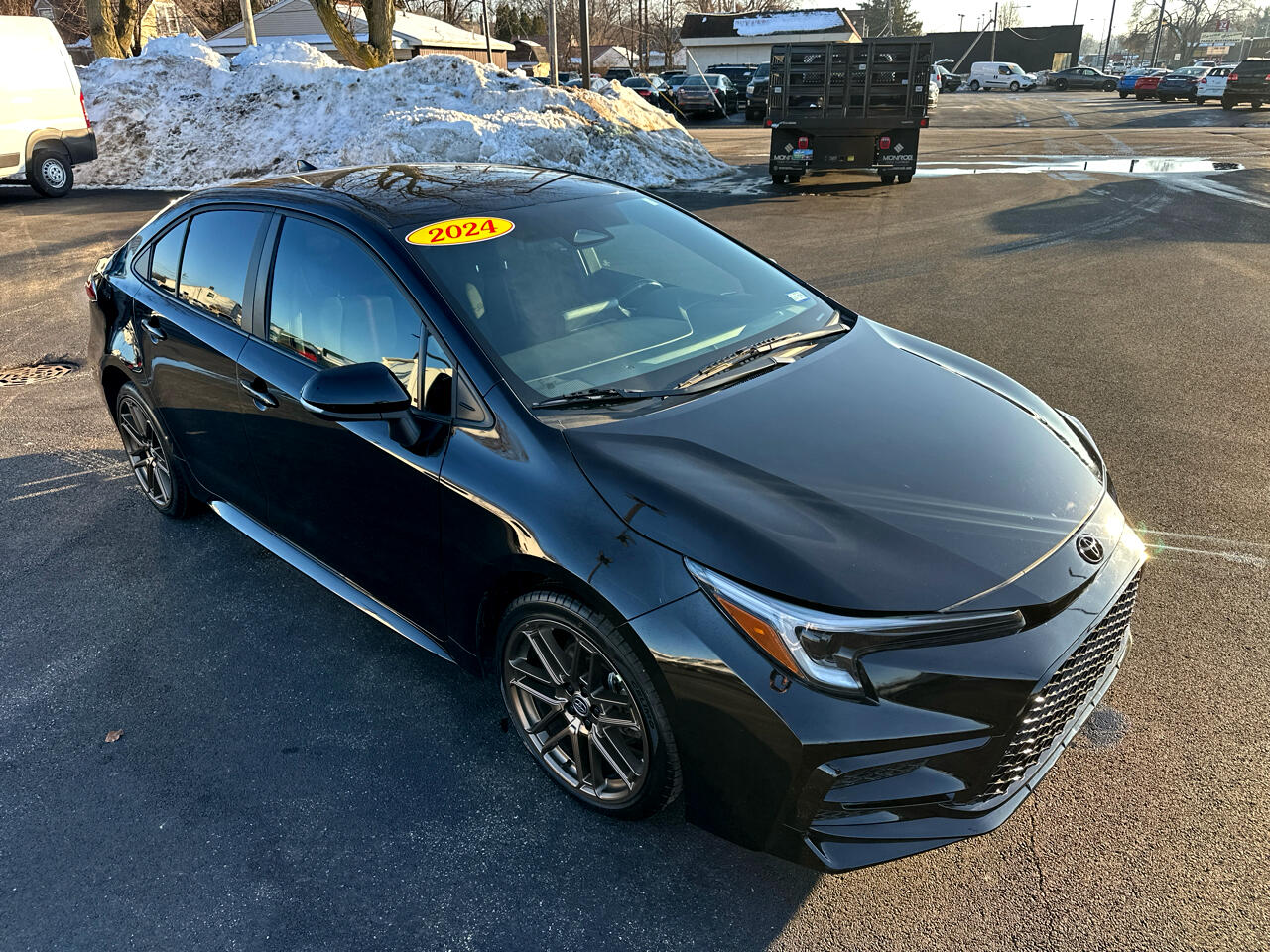 Toyota Corolla Nightshade Edition CVT (Natl) 2024