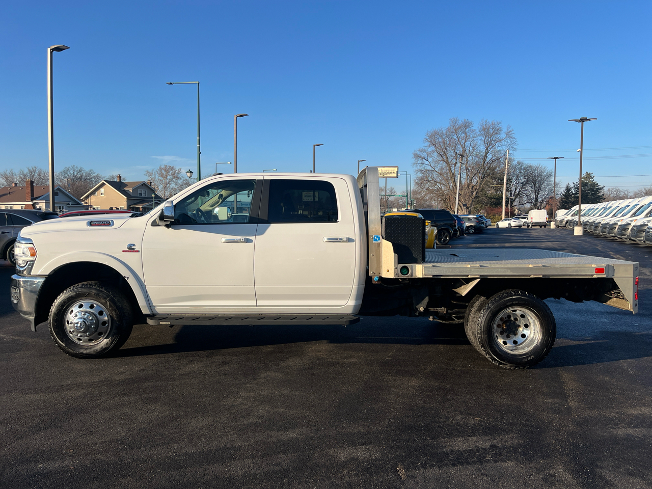 RAM 3500 Laramie 4x4 Crew Cab 8' Box 2019