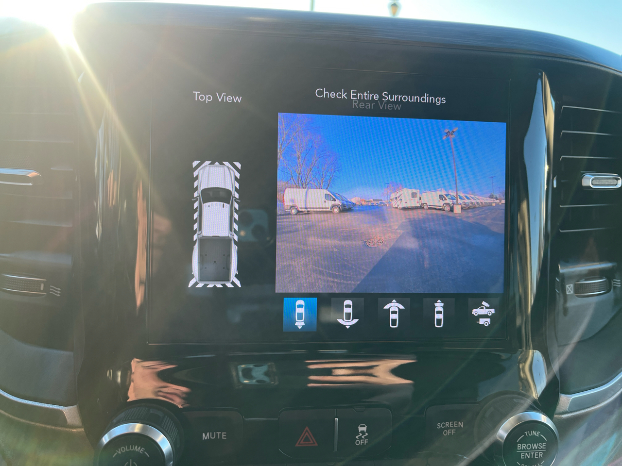 RAM 3500 Laramie 4x4 Crew Cab 8' Box 2019