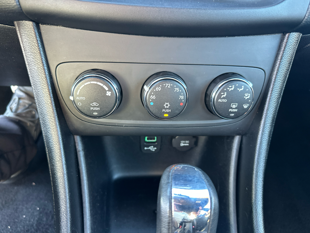 Dodge Avenger 4dr Sdn R/T 2013