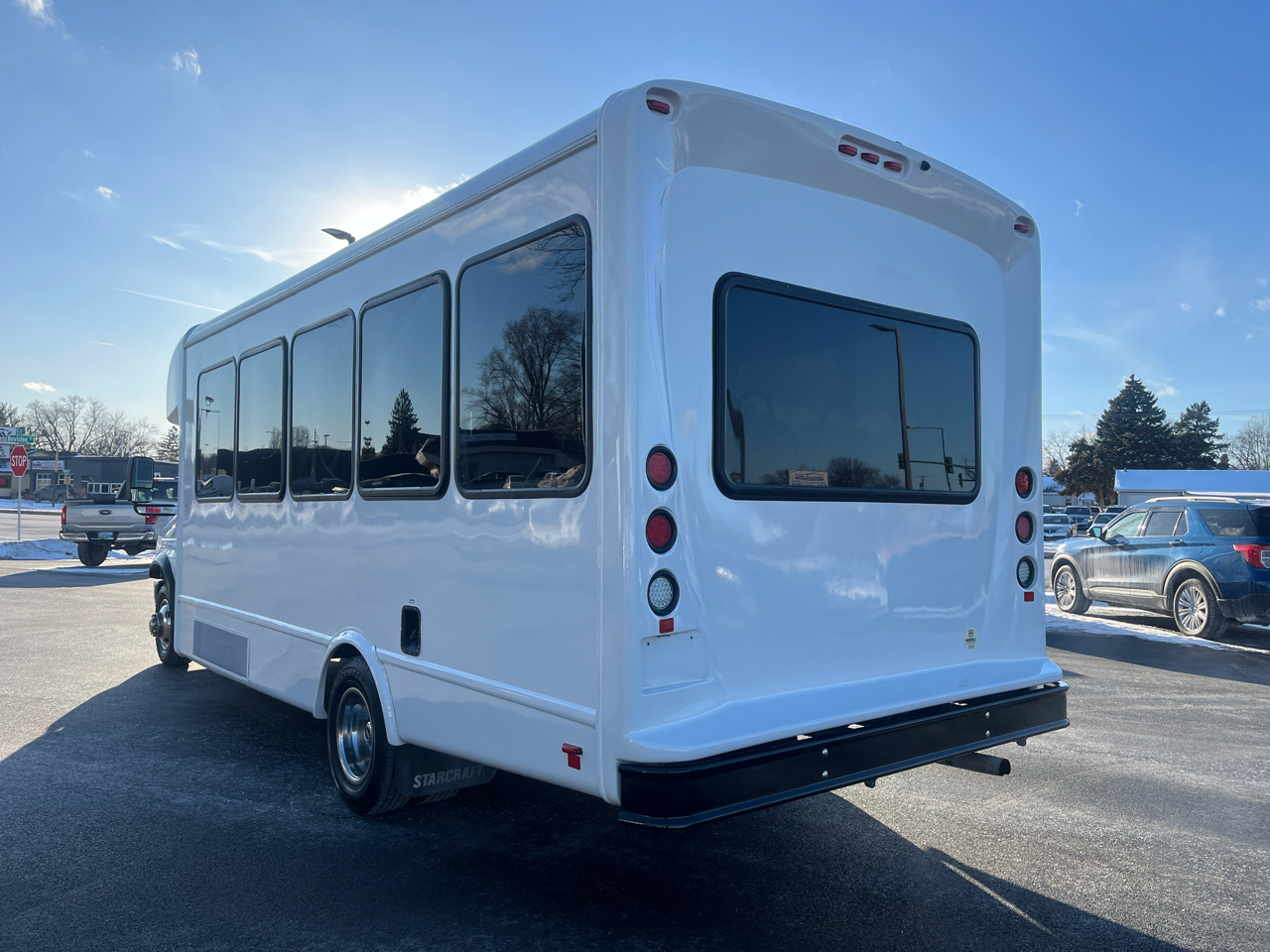 Ford E-Series Cutaway E-450 DRW 158" WB 2019